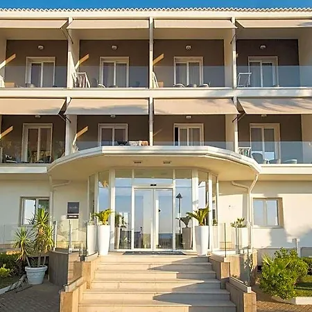 Ticho's Greenblu Hotel 4*